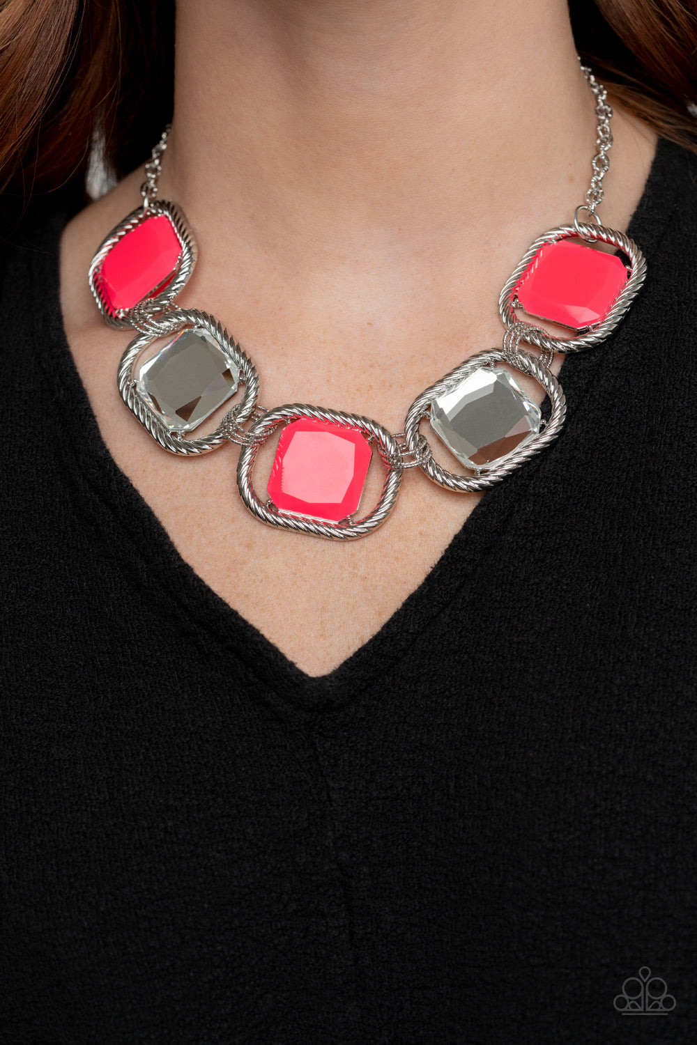 Paparazzi- Pucker Up Pink Necklace