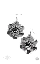 Load image into Gallery viewer, Paparazzi- Midnight Garden Black Earring
